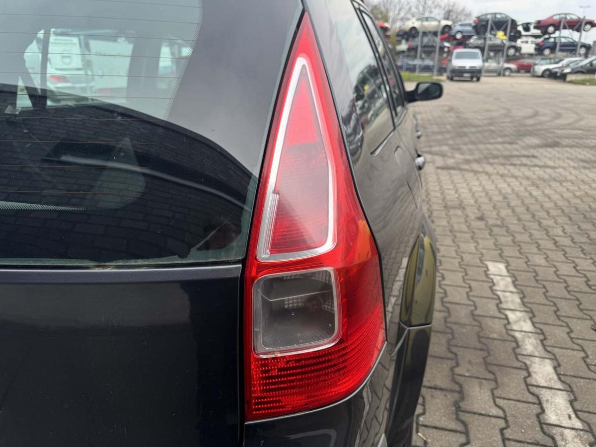 Renault Megane 2 original R&uuml;cklicht R&uuml;ckleuchte Schlussleuchte rechts Kombi Facelift Bj.2006